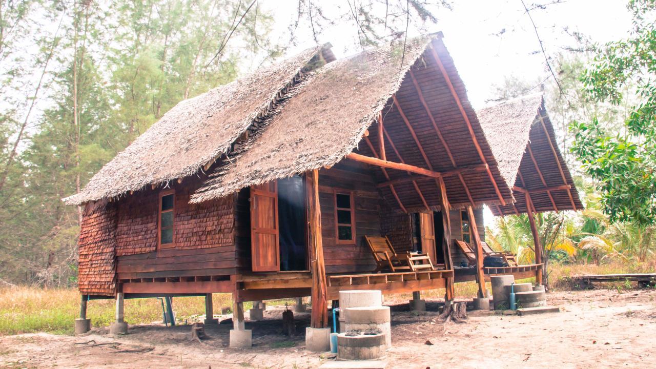 Rakkan Resort Ko Phra Thong Exterior photo